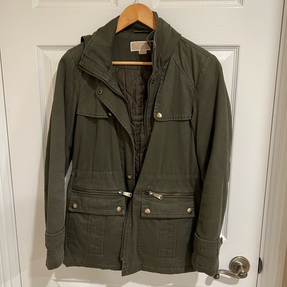 MICHAEL KORS OLIVE GREEN UTILITY JACKET - Picture 2 of 8